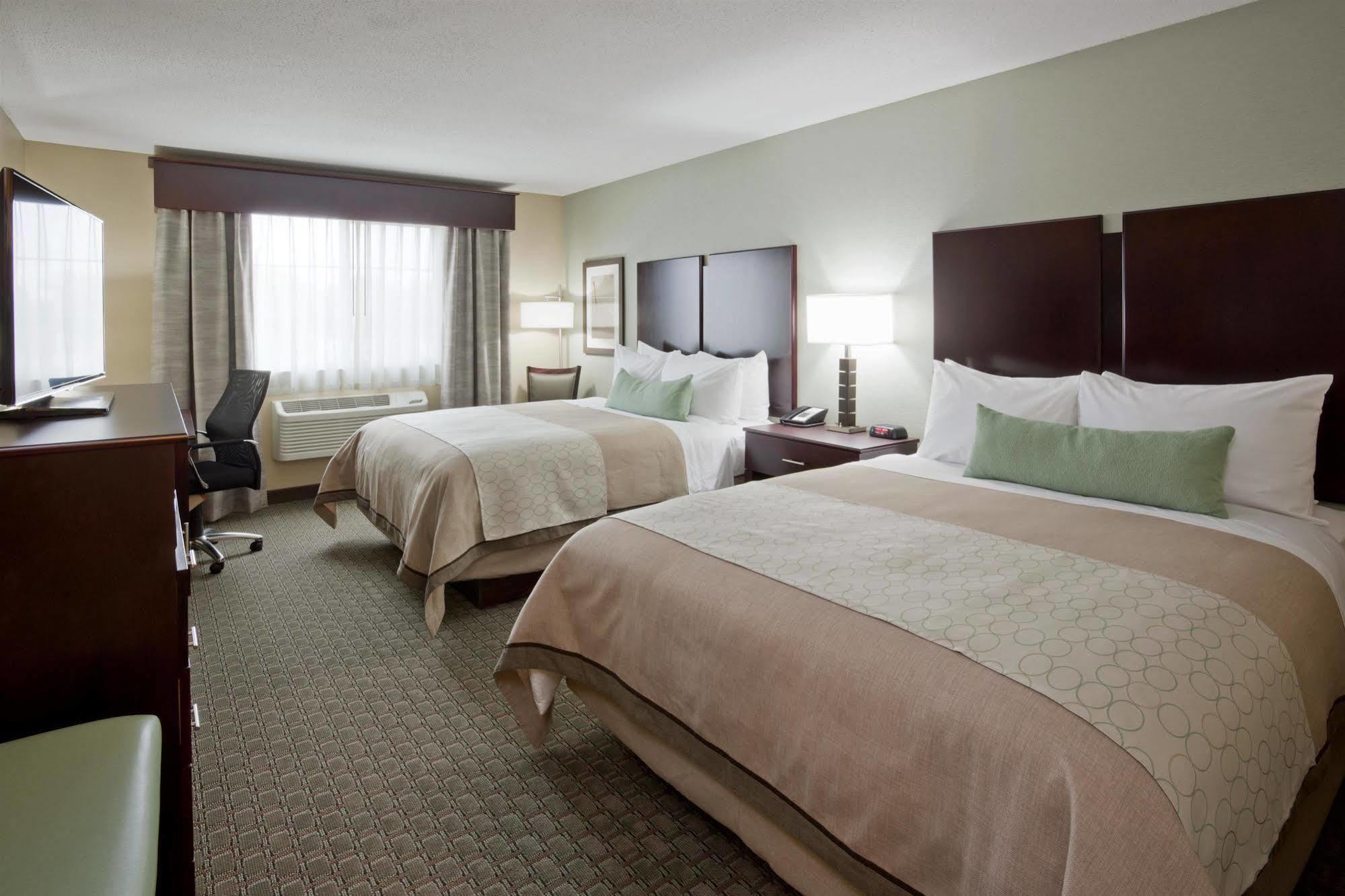 Grandstay Hotel & Suites - Glenwood Екстериор снимка