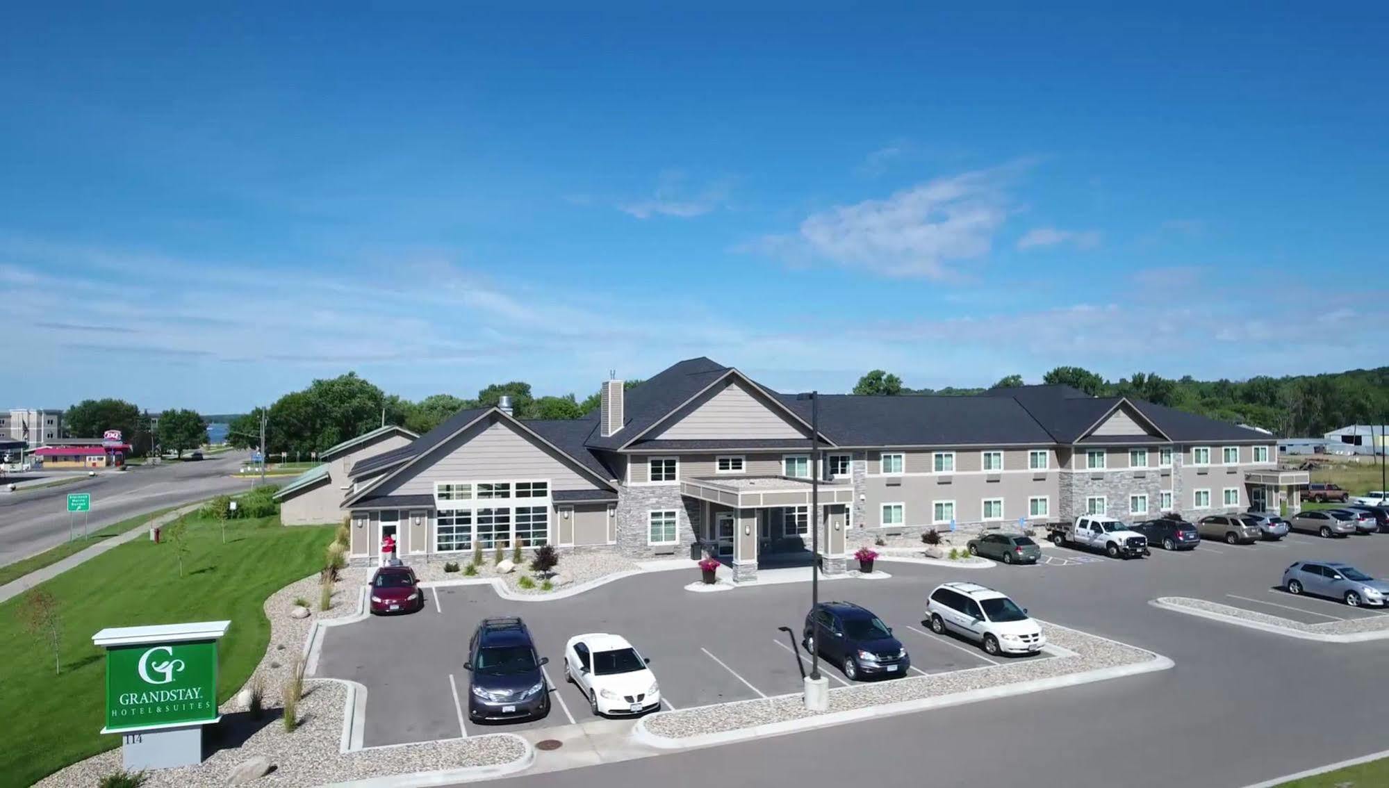 Grandstay Hotel & Suites - Glenwood Екстериор снимка